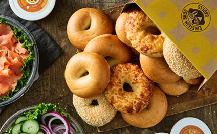 Traditional Nova Lox Salmon & Bagels Platter