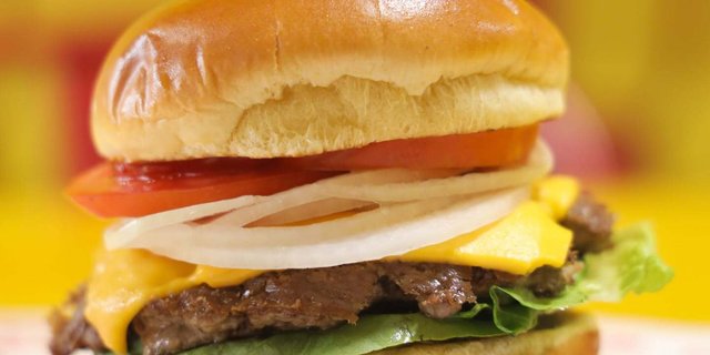 Gluten-Free Wagyu Avocado Burger Combo