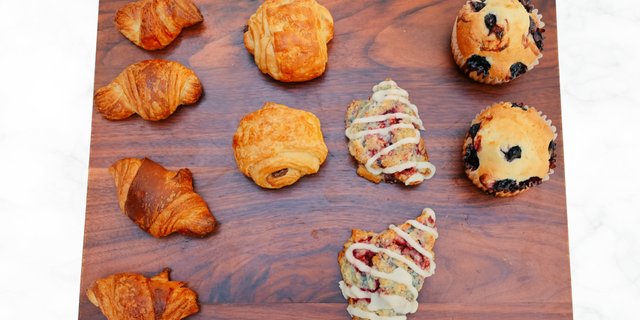 Petite Pastry Basket