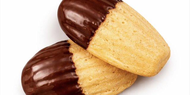 Vanilla Chocolate Madeline Cookies