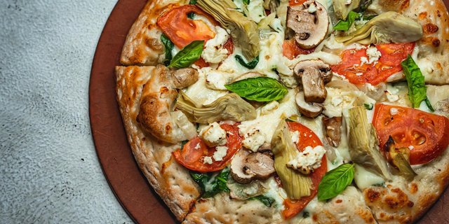 Spinach & Artichoke Pizza