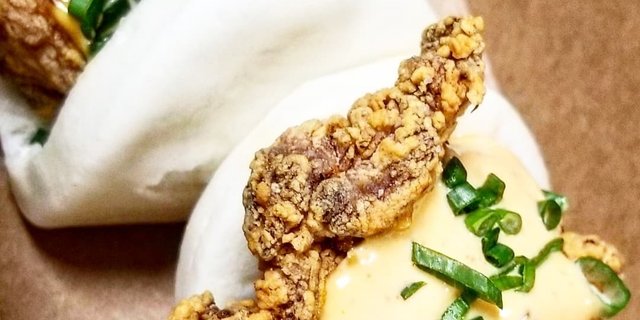 Fried Chicken Bao Buns