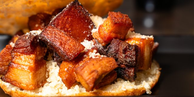 Arepa Chicharron