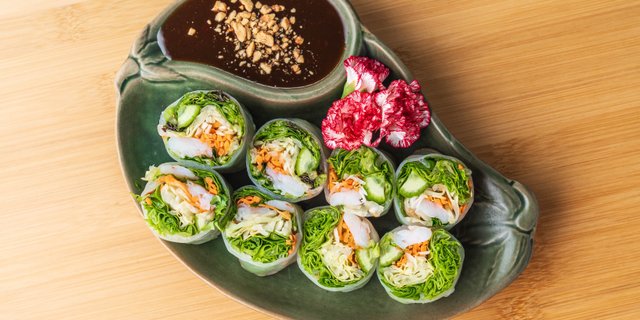 Fresh Garden Rolls