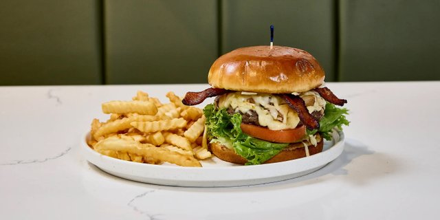 Bacon Pepper Jack Burger