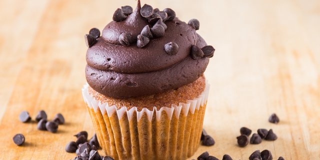 Gluten-Free VanChoc Cupcakes