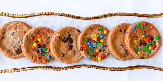 M&M Cookie Tray