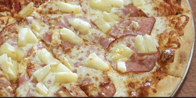 Hawaiian Specialty Pizza