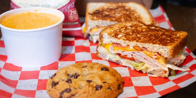 McQuinton Whole Sandwich Boxed Lunch