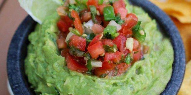 Chips & Guacamole