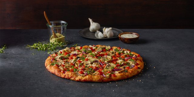 Gluten-Free Chicken & Garlic Gourmet Pizza