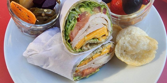 Avocado Cheddar Chicken Wrap Boxed Meal