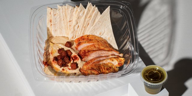 Hummus w/ Chicken