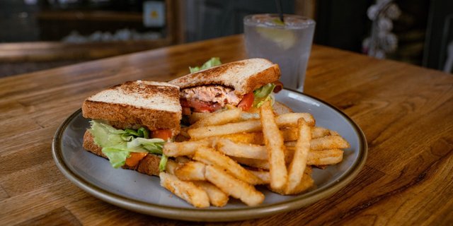 Blackened Salmon BLT Sandwich