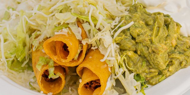 Rolled Beef Tacos w/ Guacamole