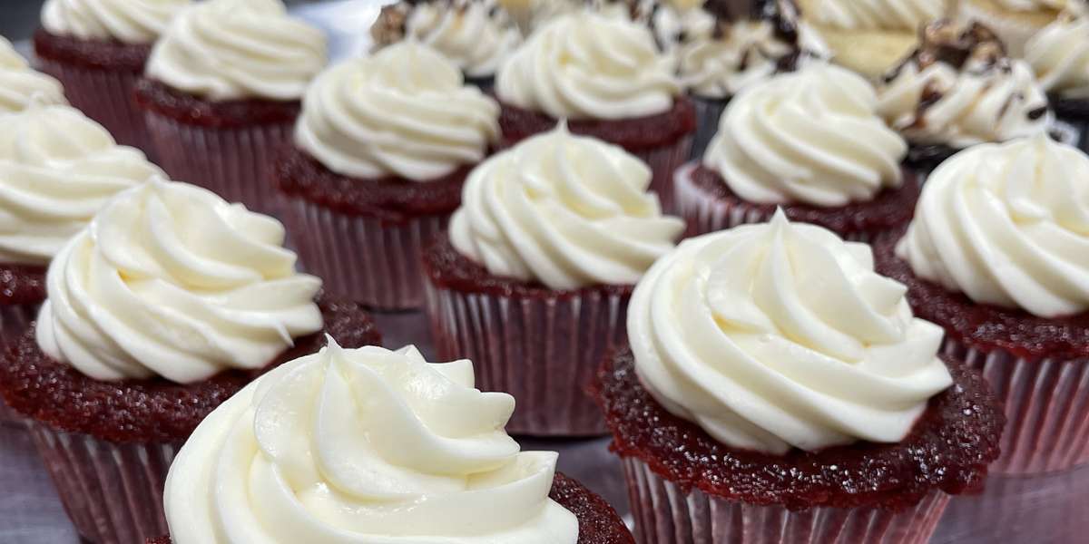 Coco's Lip Smacking Cupcakes