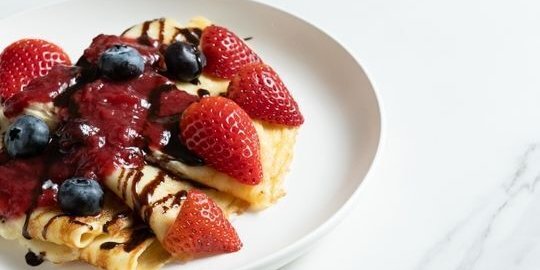 Sweet Crepe w/ Berries