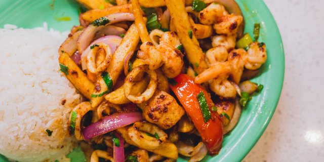Saltado de Mariscos