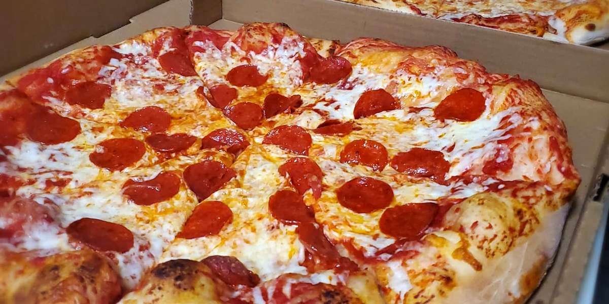 Nino's Pizza
