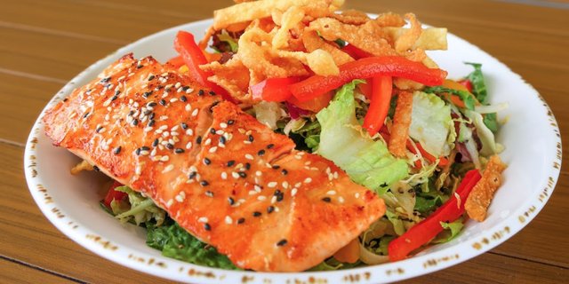 Asian Salmon Salad