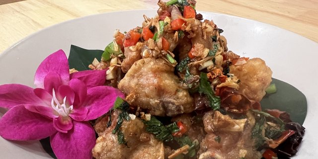 Stir-Fried Garlic Pork Ribs