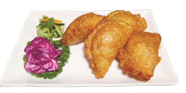 Chicken Curry Puffs Tray