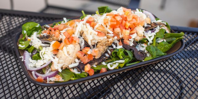 Portobello Chicken Spinach Salad Box