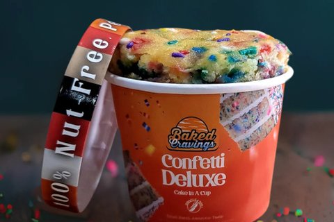 Confetti Deluxe Cake in a Cup