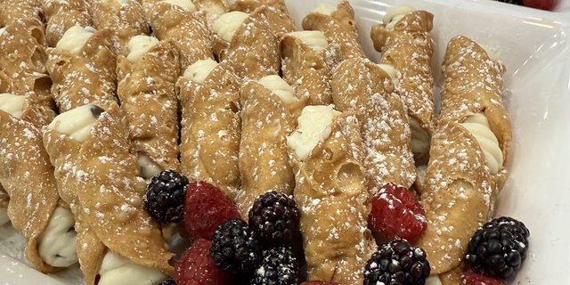 Cannoli Tray