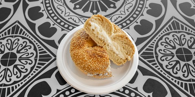 Bagel w/ Cream Cheese