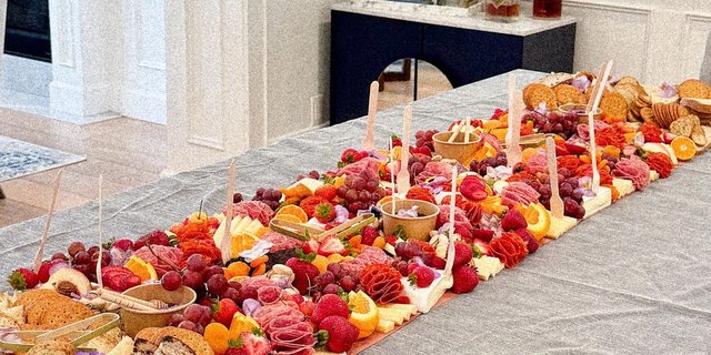 10ft Flat Lay Cheese & Charcuterie Grazing Table
