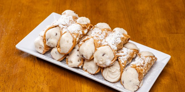Mini Cannoli Tray