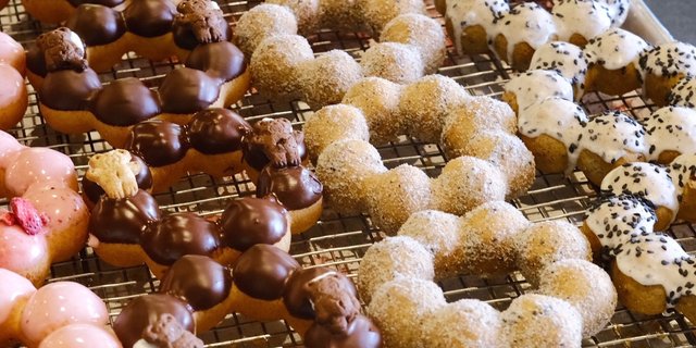 Dozen Donuts