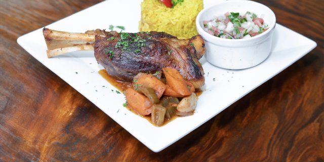 Lamb Shank Plate