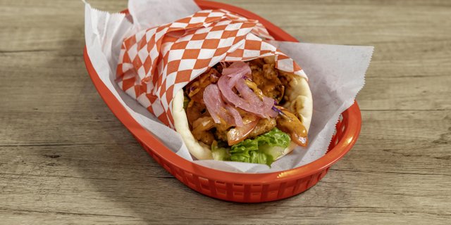 Mediterranean Grilled Shrimp Pita Sandwich