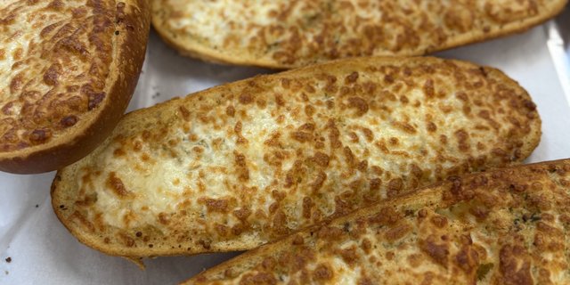Garlic Cheese Bread