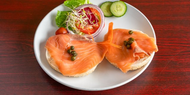 Bagel w/ Lox Spread