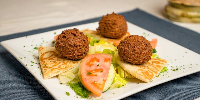 Falafel (3)
