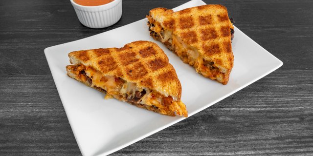 Tribeca Meat & Potatoes Melt