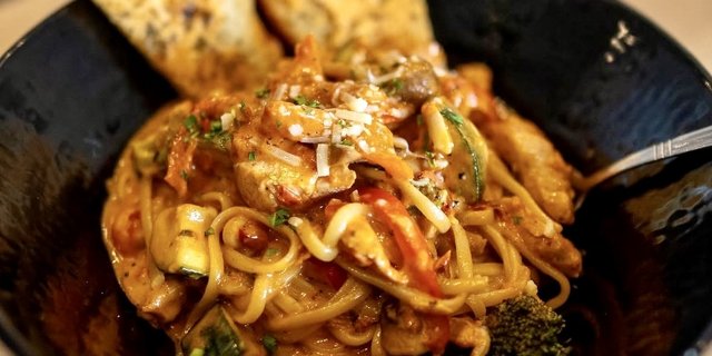 Belen Chicken Linguine