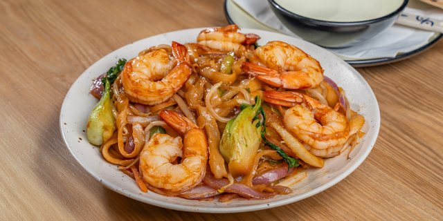 Shrimp Ramen Stir-Fry
