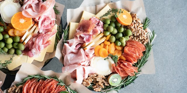 Cheese & Charcuterie Platter