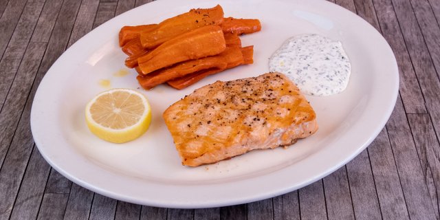 Perfectly Grilled Atlantic Salmon