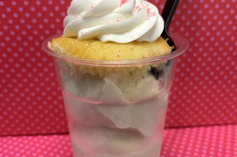 Gluten-Free Vanilla Thrilla 5000 Cupcake Smash