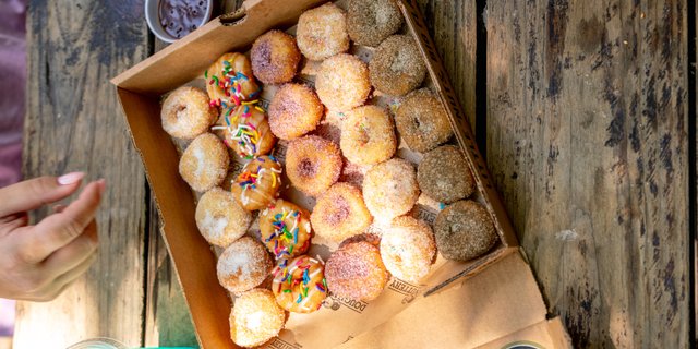 25 Mini Doughnuts