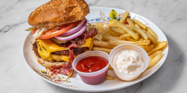 Double Cheeseburger Deluxe