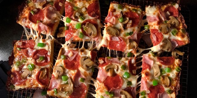 Detroit-Style Super Special Pizza