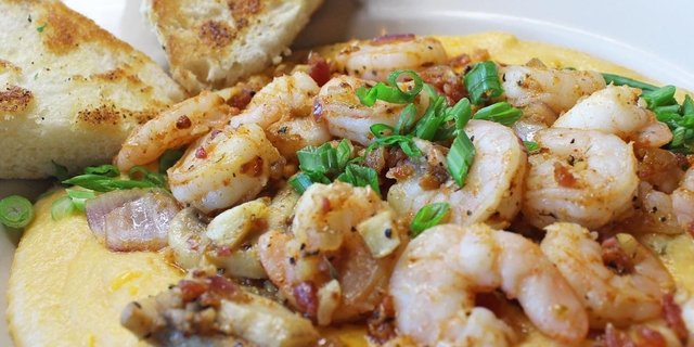 1/2 Shrimp And Grits