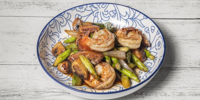 Asparagus & Shiitake Mushrooms Stir-Fry