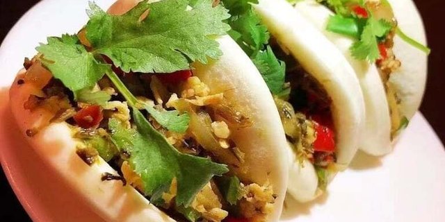 Minced Chicken Bao